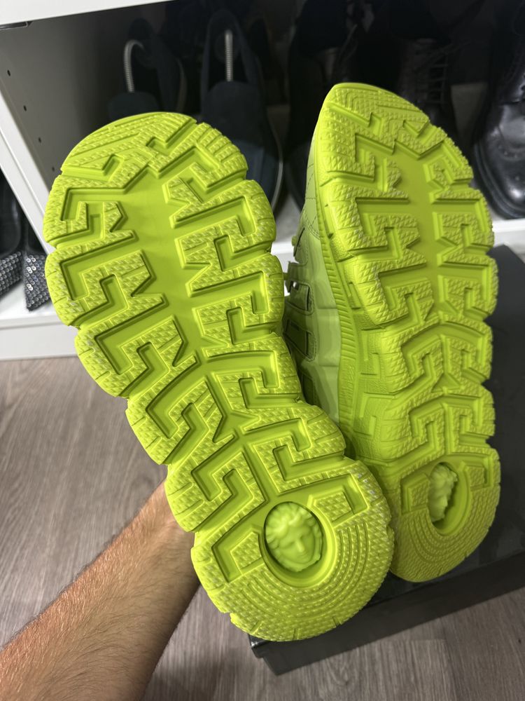 Versace Trigreca Green noi cu factura si cutie !