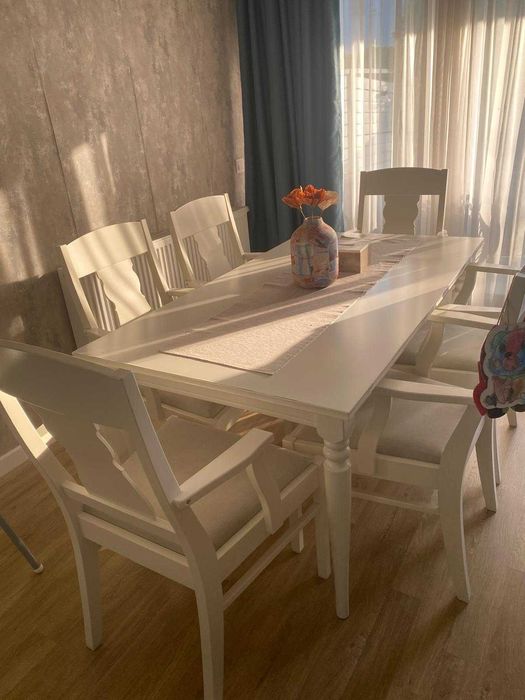 Masa de lemn  + 6 scaune de lemn