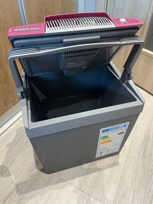 Немска хладилнa чанта Mobicool TC-30-12/230 - , 30л, 12V-220V