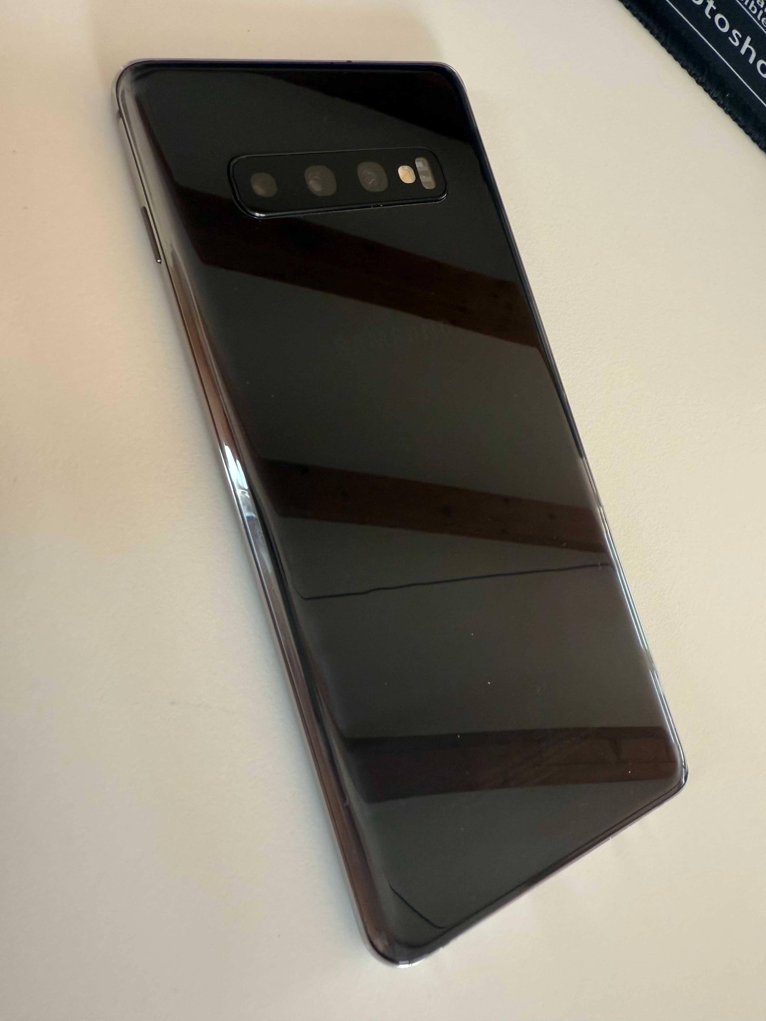 Samsung Galaxy S10+ 128 GB, 8GB RAM – stare foarte bună, dual SIM