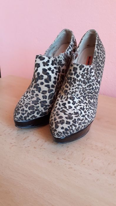 Дамски обувки номер 37