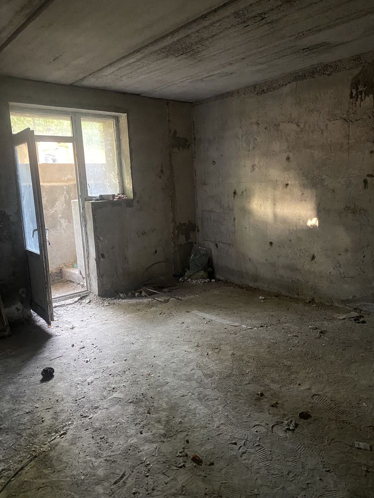 Продается цокольный этаж в 7 этажнем Доме