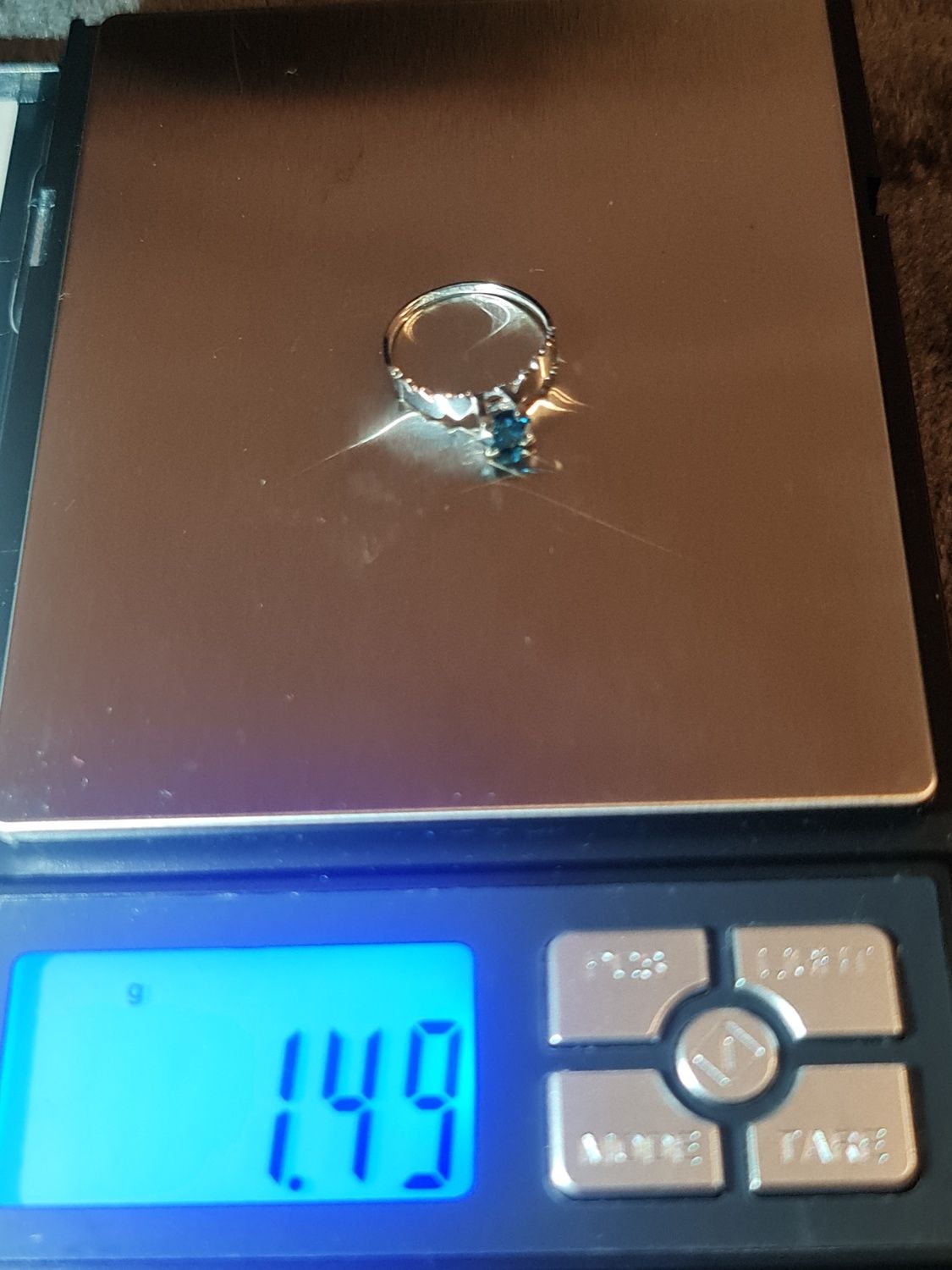 Inel diamant albastru 0.80 carate aur alb superb
