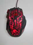 Mouse gaming cu lumini RGB