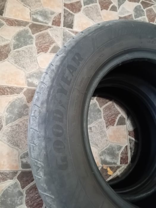2 броя летни гуми 195/65 R15