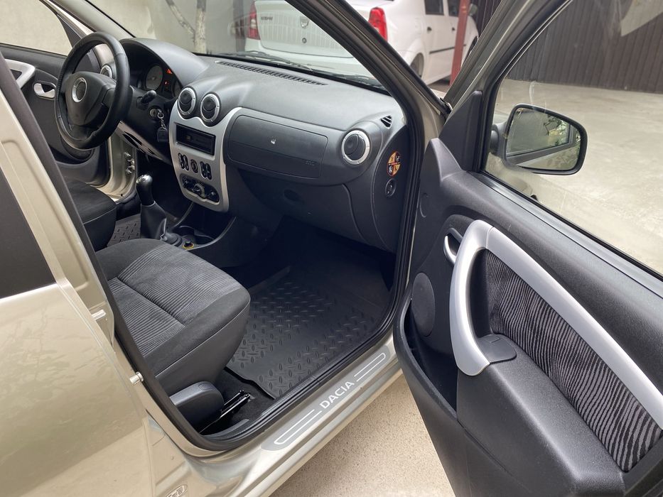 Dacia Sandero Laureat 1.4 MPI 83.000 KM
