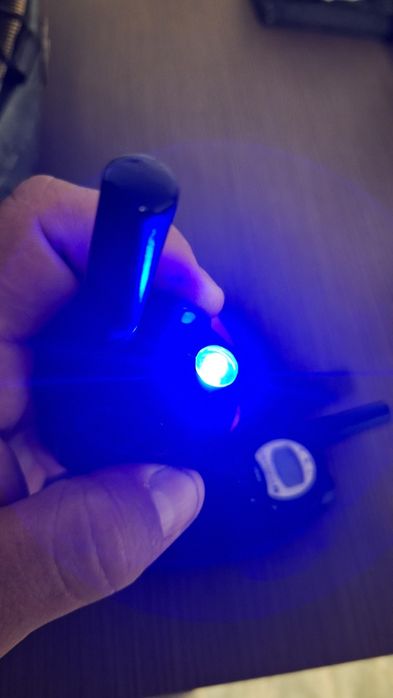 2 statii mini,walkie talkie