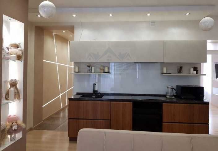 Дава се под наем Тристаен апартамент в Пловдив, Тракия - 88 кв.м за 255 € - Снимка #4