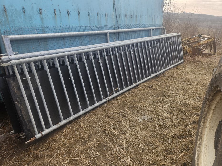 Porți, Front de furajare cu autoblocare. Stand contentie, Bariere. Cus