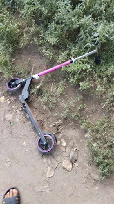 Самокат двух колесный Срочно отдам