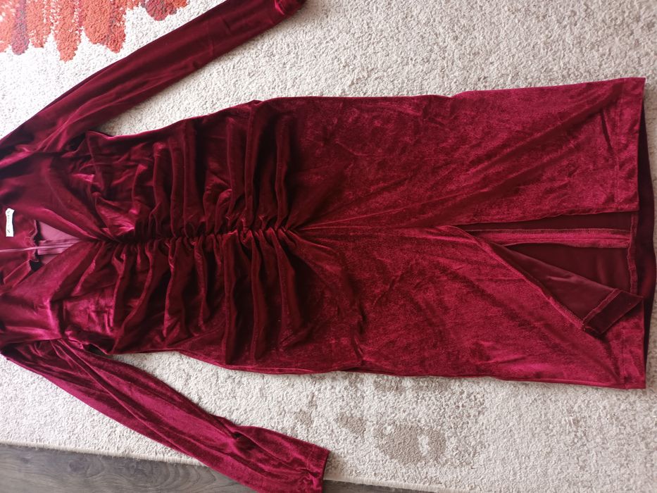 Rochie ocazii din catifea mar.L, vișinie.