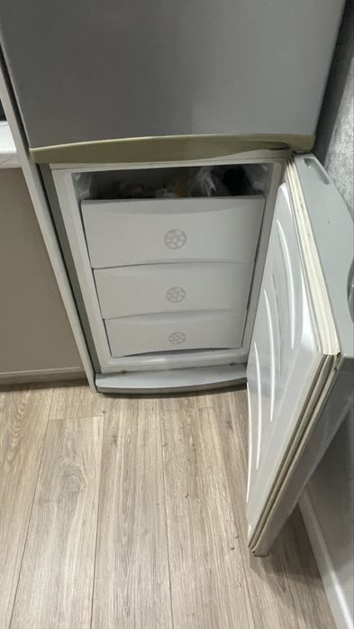 Продается холодильник