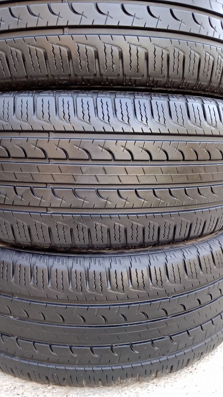 235 50 R19 Goodyear