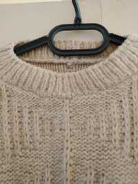 Дамски пуловер от домашна вълнена прежда