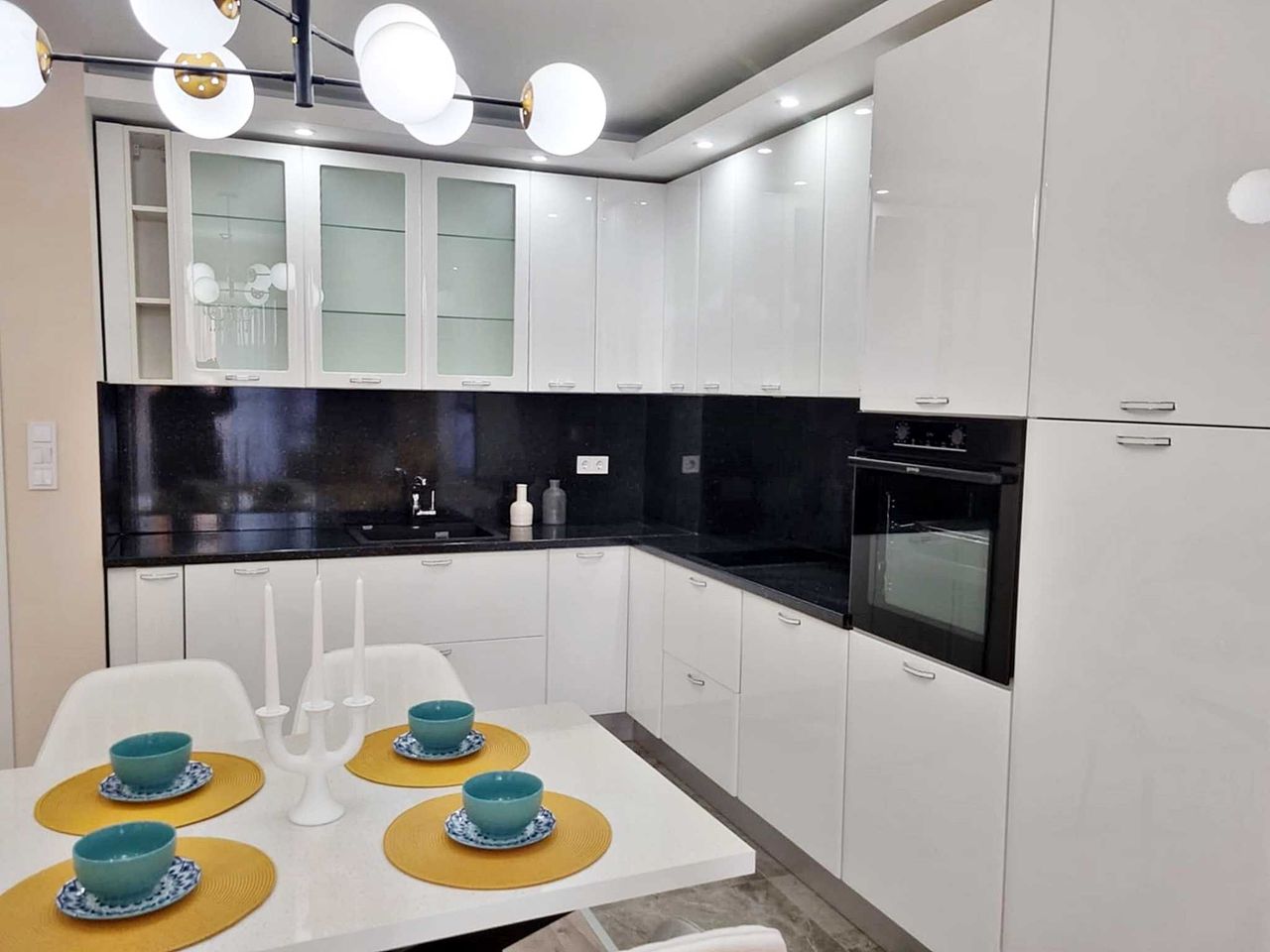 Продава се Двустаен апартамент в Пловдив, Въстанически - 80 кв.м за 1875 €/кв.м - Снимка #6