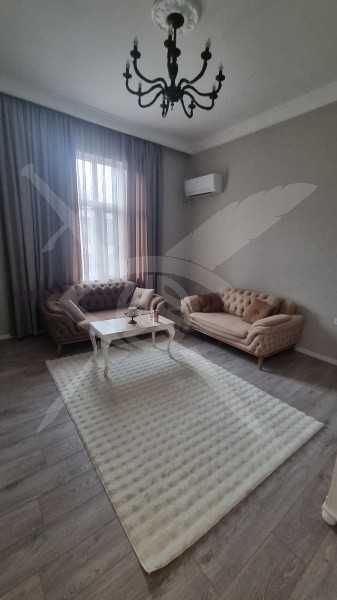 Етаж от къща в Центъра 11803581