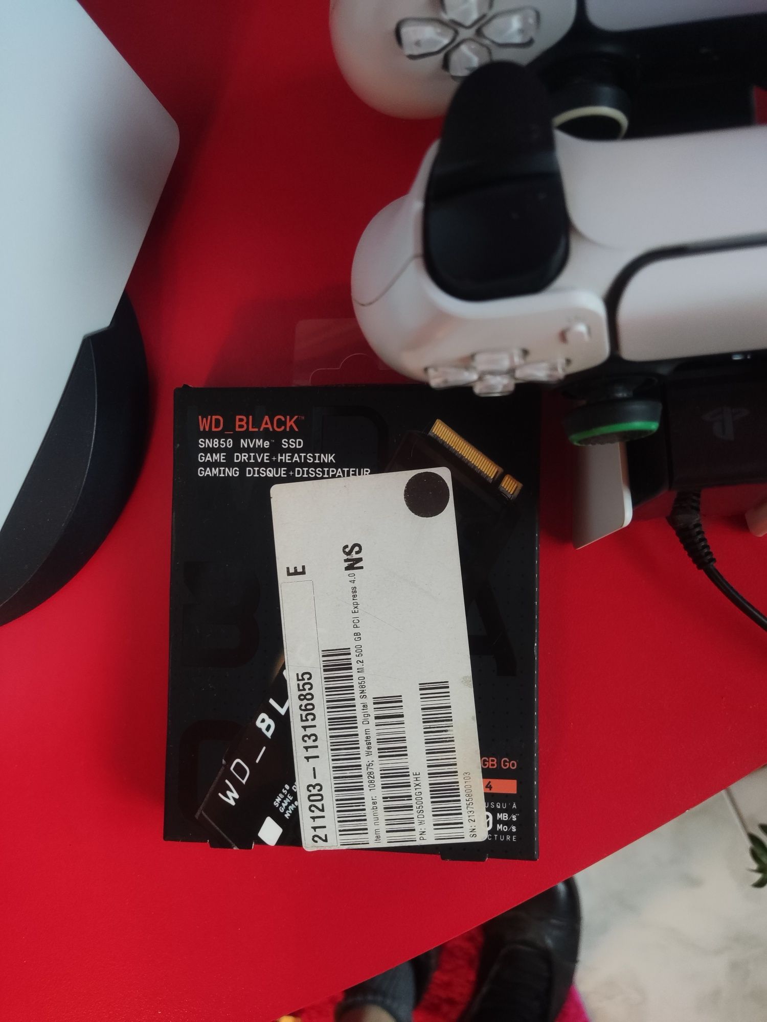 Playstation 5 Disk Edition +док станция+2 пада+SSD+5 игри