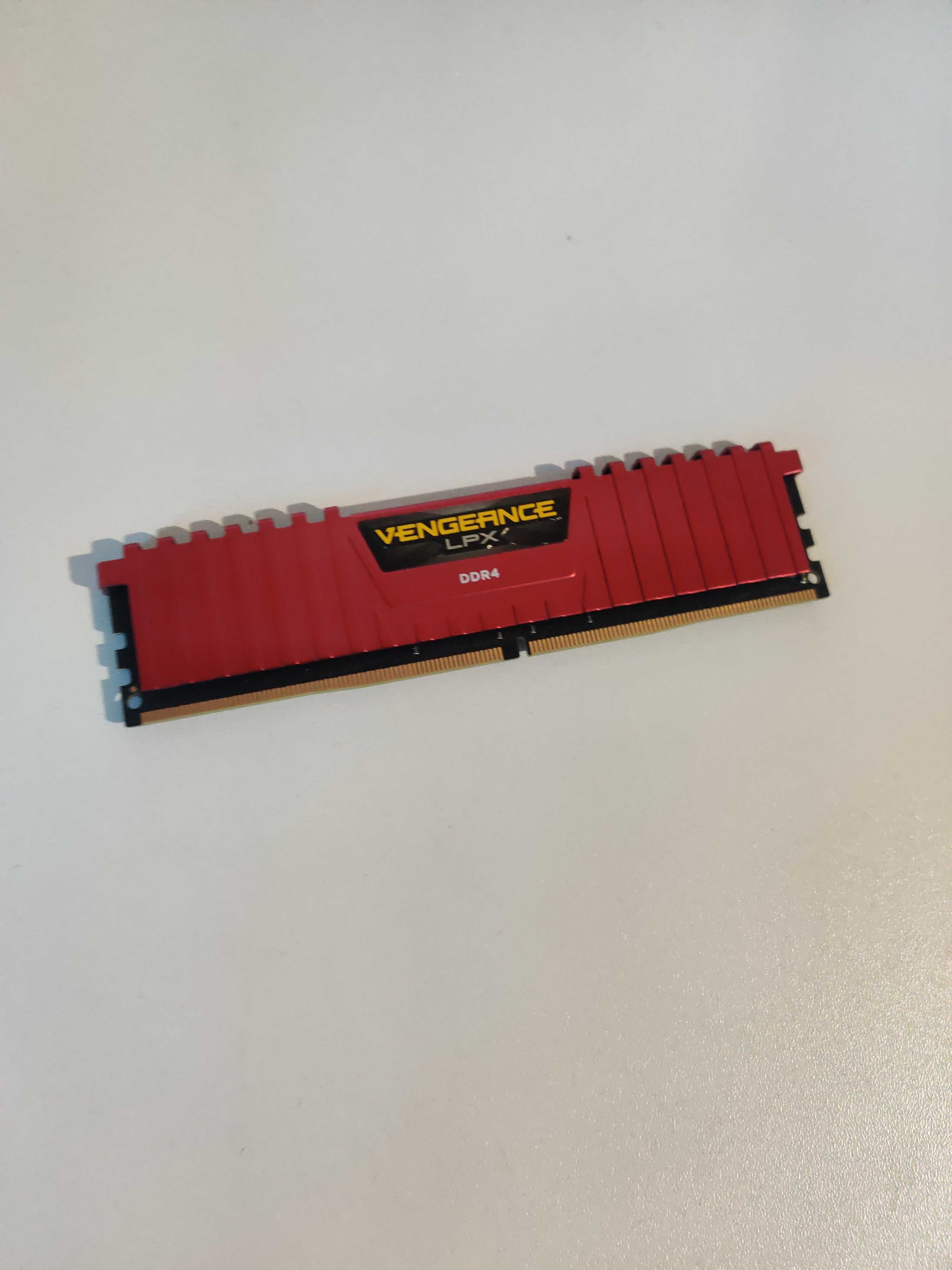 8GB DDR4  Corsair Vengeance LPX CMK16GX4M8A2133C13R