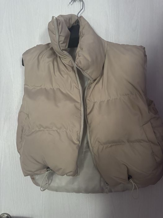 Бежова грейка без качулка