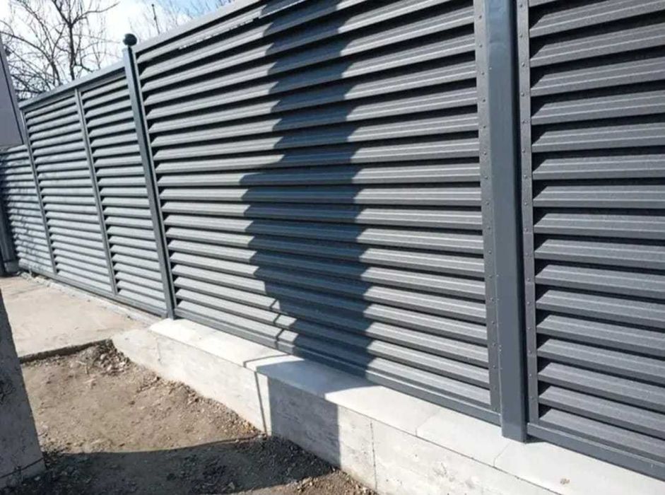 Gard din sipca metalica, jaluzele, tabla cutata, plasa bordurata, BCA