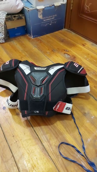 Хоккейный нагрудник Bauer