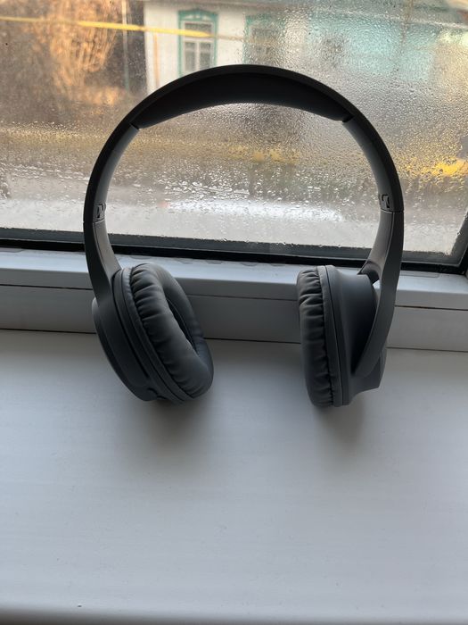 Наушник без проводной