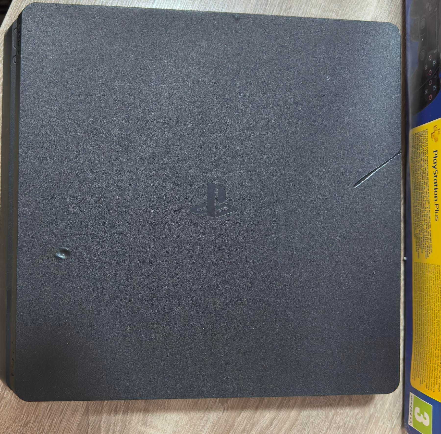 Playstation 4 1ТБ + 2 джойстика