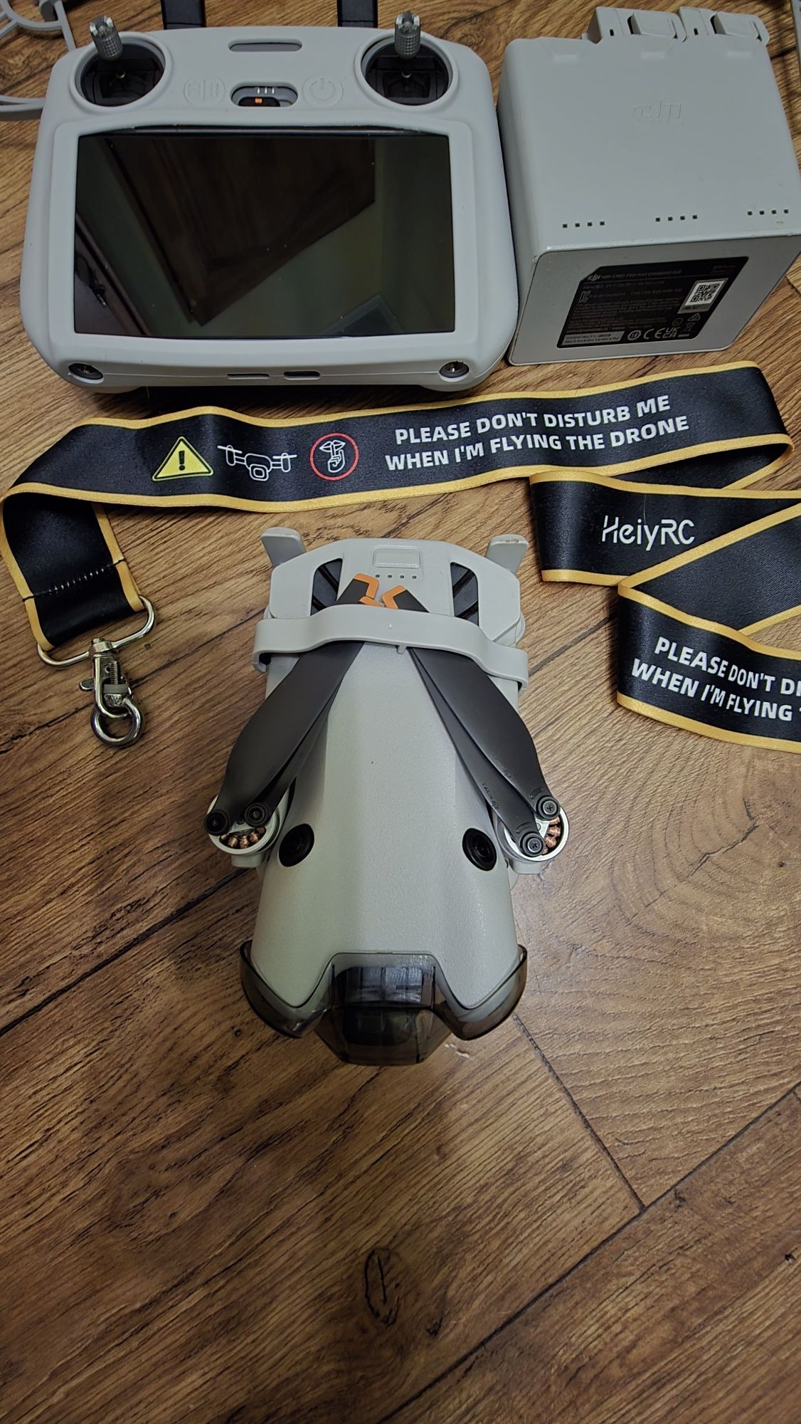 Дрон DJI Mini  4 pro Fly Combo Plus (DJI RC 2) GL