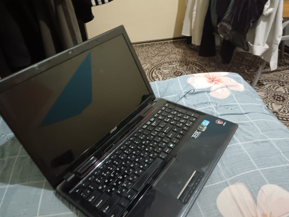 Noutbuk Noutbook Msi i3