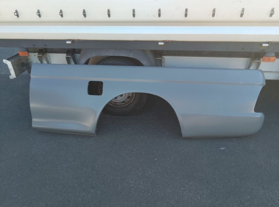 Aripa spate l200 mitsubishi  l 200 aripa bena oblon stanga