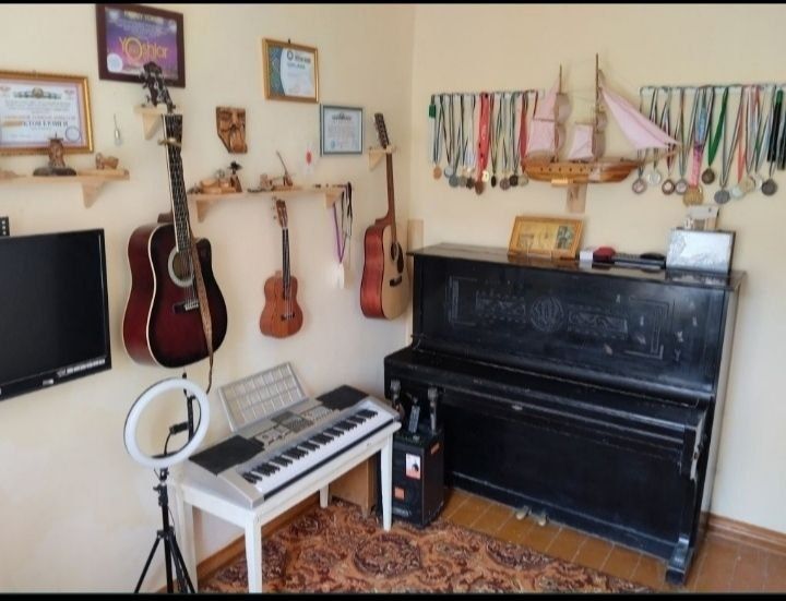 Срочно! Пр 3-Х ком.кв сол всеми удоб. 5- совхоз ( Азадбаш)