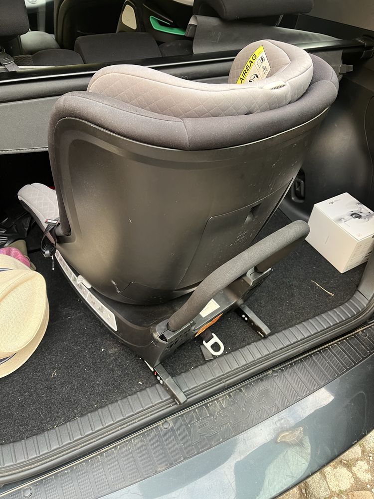 Mountain Buggy safe rotate 350 isofix детско столче за кола