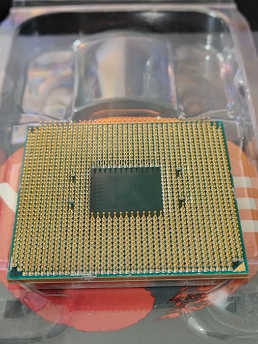 AMD Ryzen 5 2600 + Cooler stock