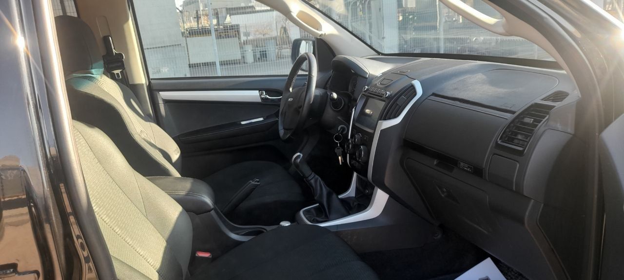 Isuzu d max sotiladi