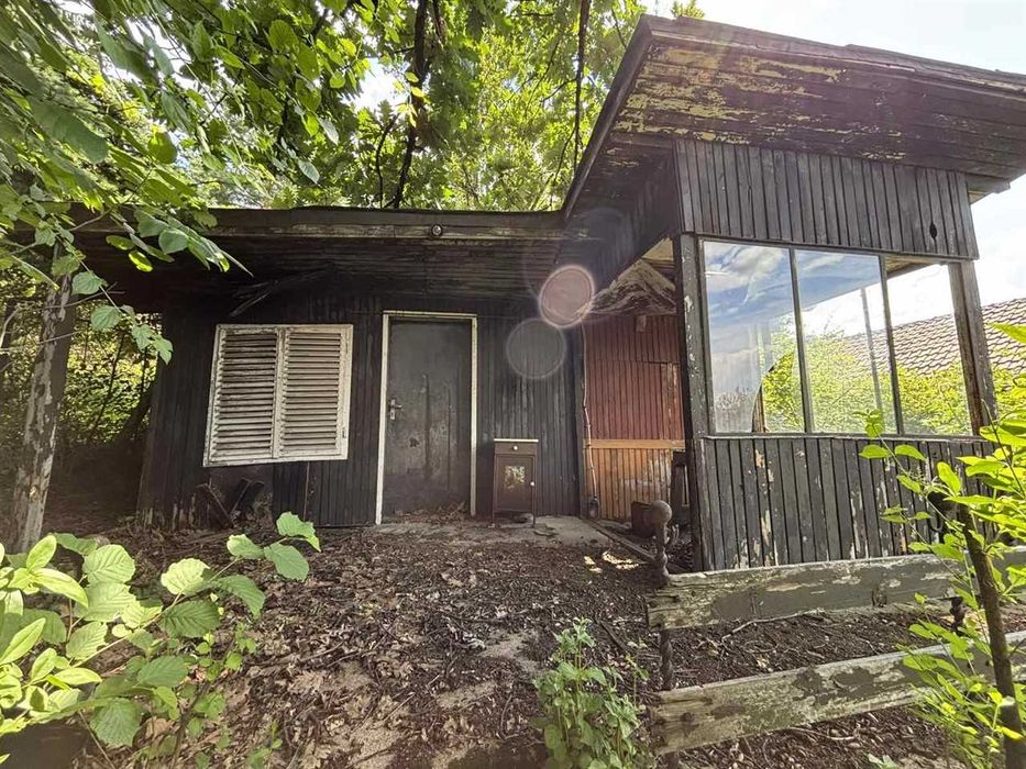 Продава парцел в регулация със страхотна гледка