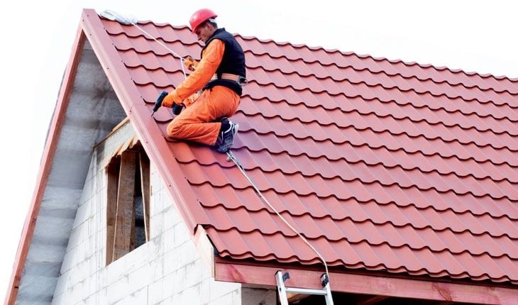 Reparații montaj acoperișurii
