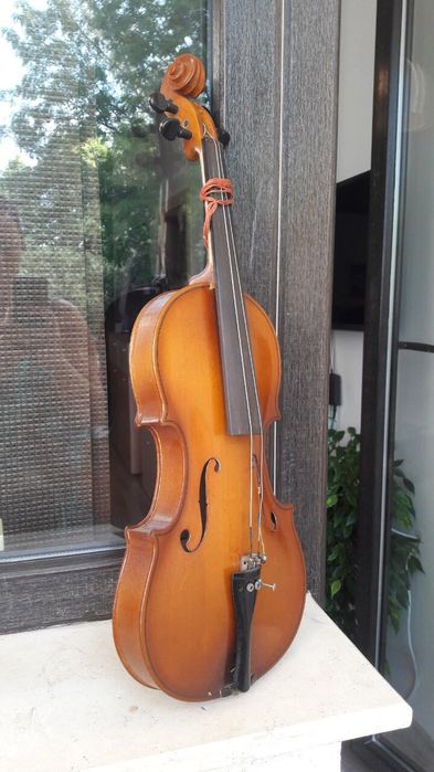 Цигулка на 60 години