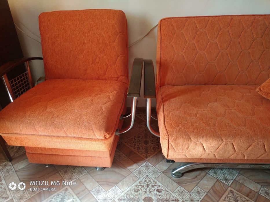 Продается диван с креслами