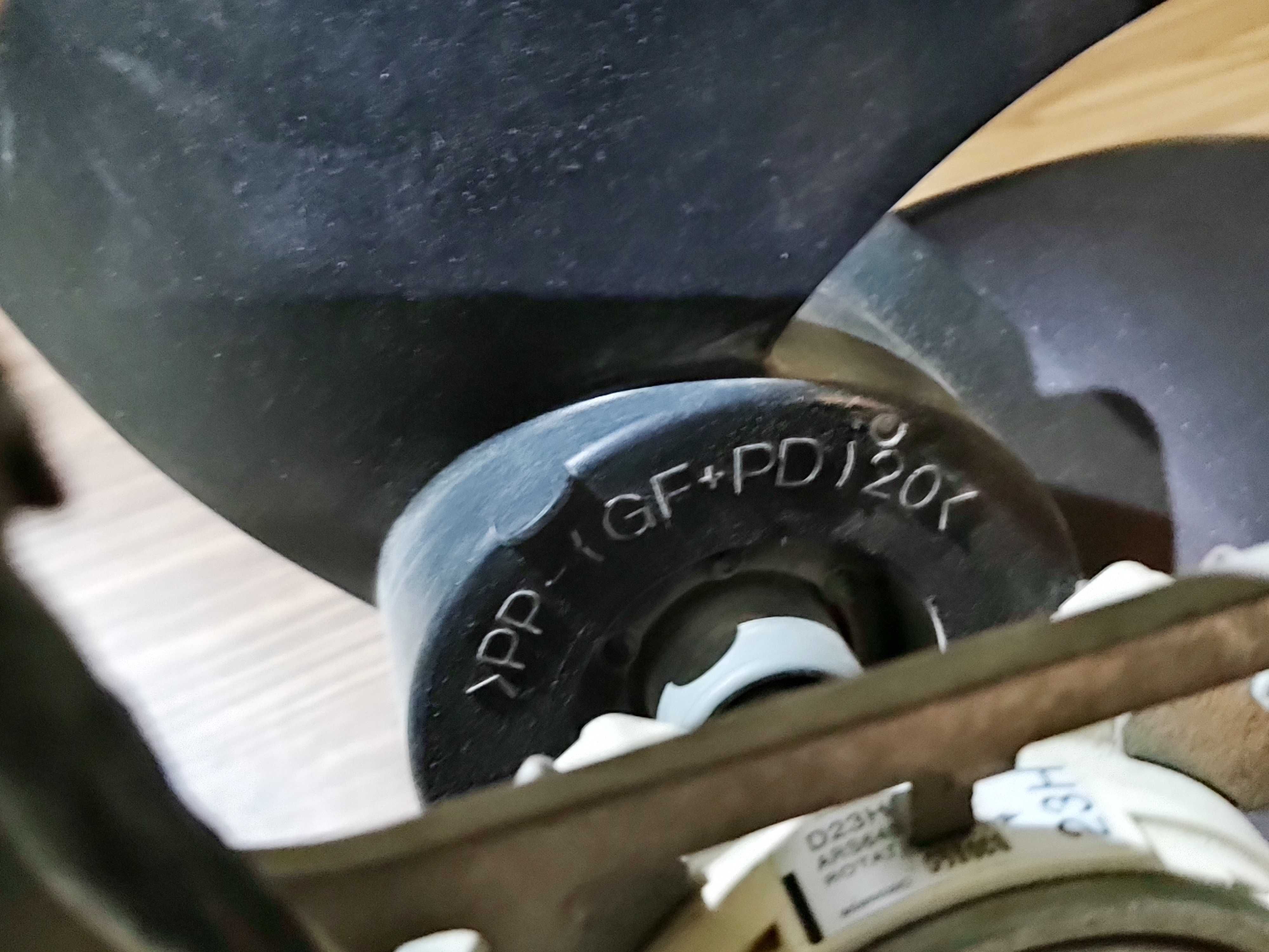 мотор  и вентилатор за външно тяло на   климатик Дайкин FVXS25FV18