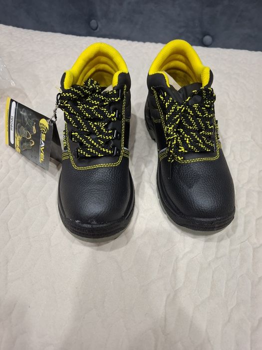 Ботинки рабочие продам