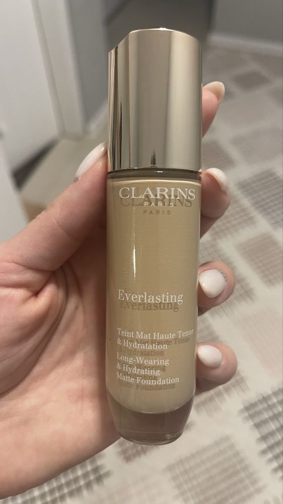 Фон дьо тен Clarins Skin Illusion 108.3