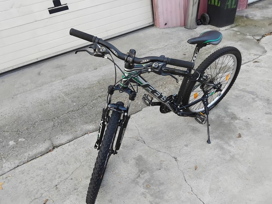 Vând bicicleta din aluminiu