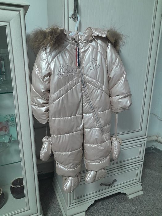 Продам зимний комбинезон детский.