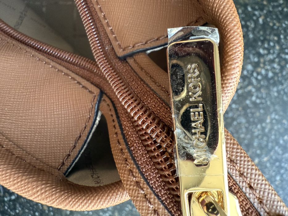 Продам сумку Michael Cors оригинал