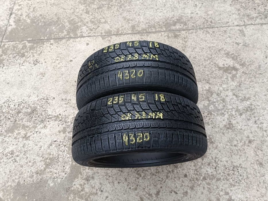 Doua anvelope de iarna 235 45 18 nokian WRa4 profil 8 mm 2020