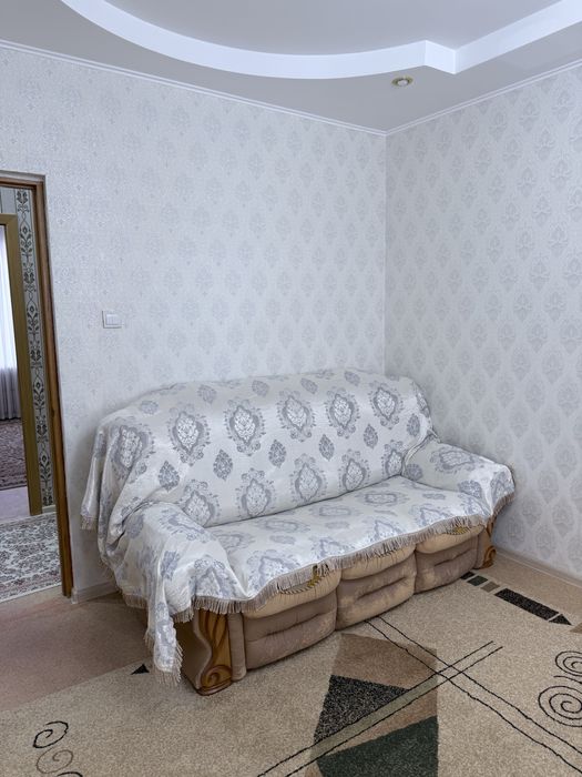 Продается диван в отличном состоянии.