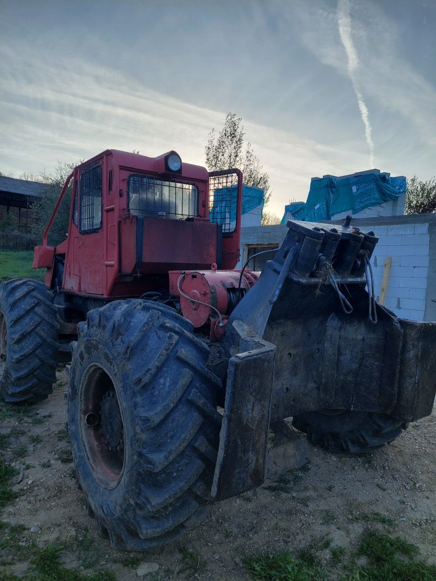 Taf tractor forestier