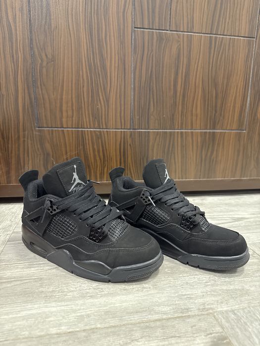 Air Jordan 4 Black cat