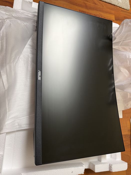 Monitor gaming Asus 24" full hd , VG24Q1B, curbat, in garantie