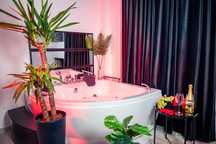 Apartament Jacuzzi, Pat Rotund, Semineu (Regim Hotelier Cazare)